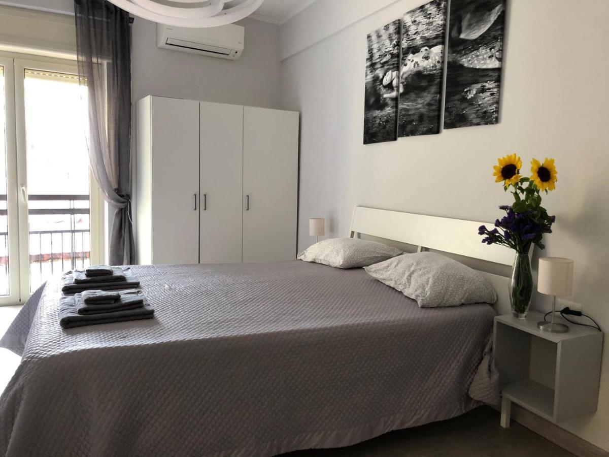 Affittacamere Easyhomeinnaples 3*
